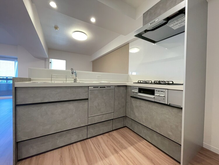 キッチン 洗練されたスタイリッシュなデザイン性と使いやすさを備えた仕様。