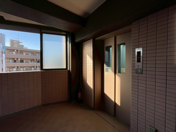 設備 エレベーターの管理も、きちんと行き届いてます。