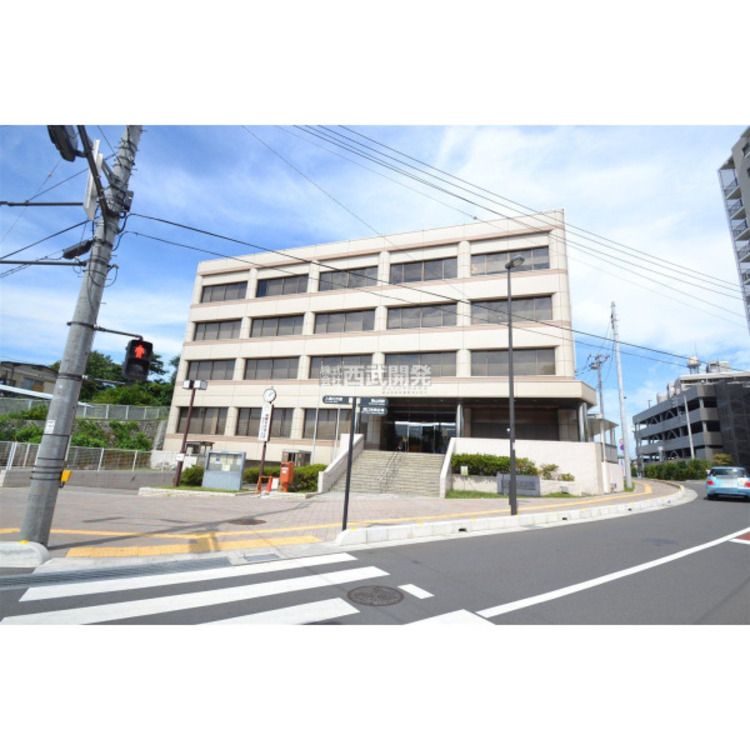 周辺 狭山市立中央図書館(約400m)