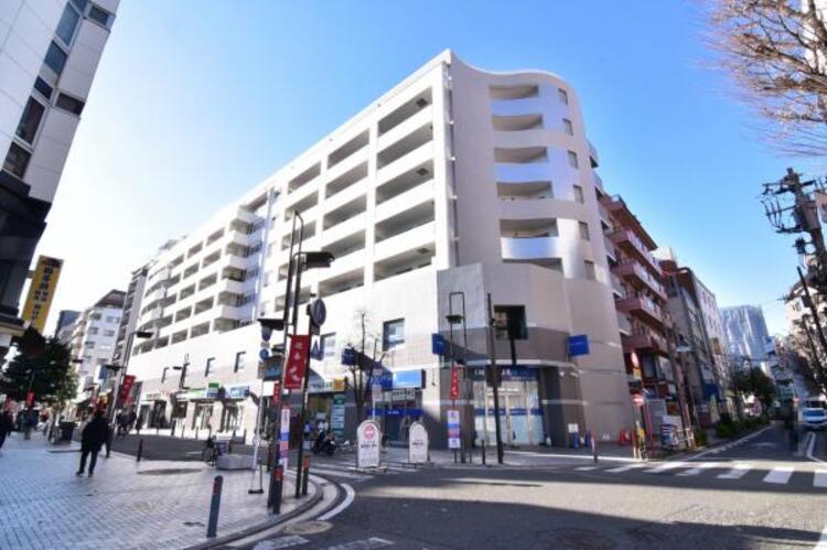 外観 陽光と風がもたらす心地よい時間、照らし出される表情豊かなこの場所は、たくさんの笑顔の場所、いとしい記憶の始まる空間　	