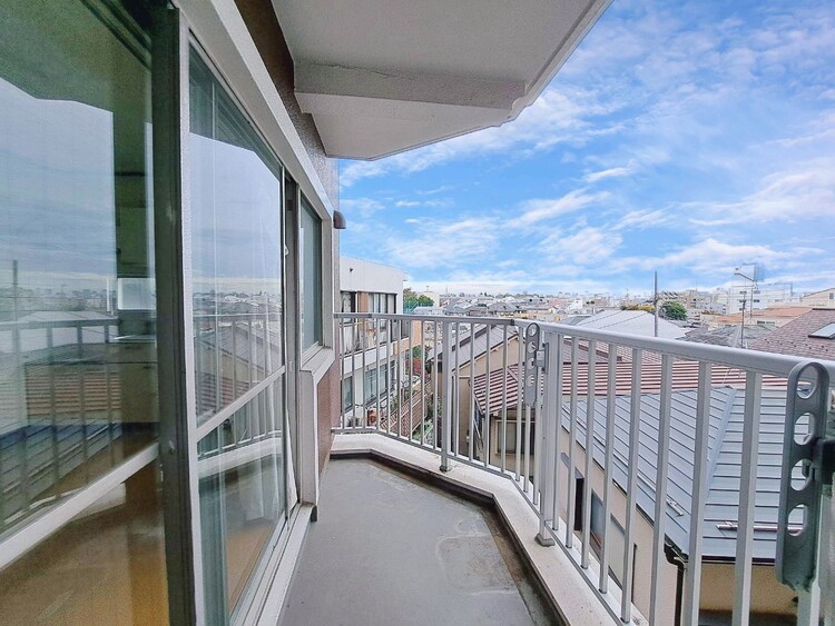 その他 朝の澄んだ空気や、夕方に吹く清々しい風を感じられるバルコニー。