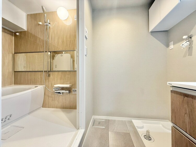 その他 十分な広さの脱衣所。