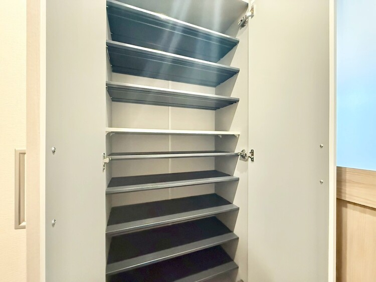 その他 家電やスーツケース、ストック品など何でも片付く嬉しい空間です。