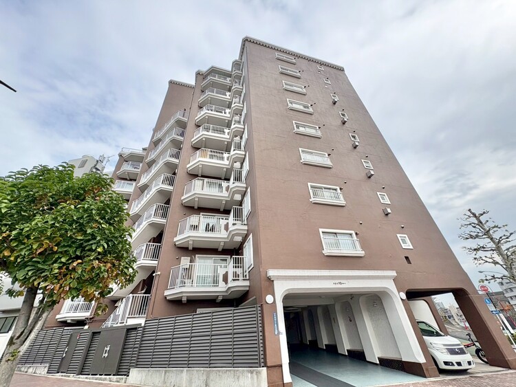 その他 飽きのこないシンプルモダンな外観です。