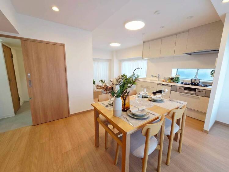 内装 伸びやかな空間のなかで、ゆったりとしたひとときを過ごせます。