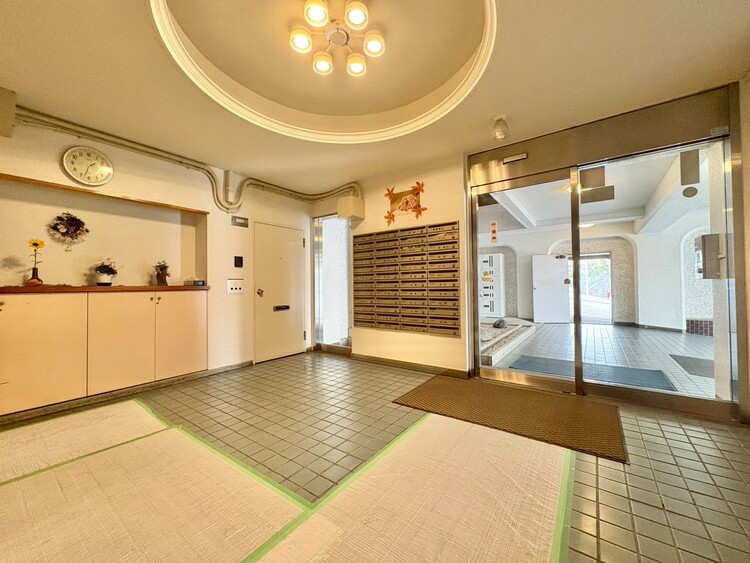 その他 清潔感を感じられる洗面化粧台。