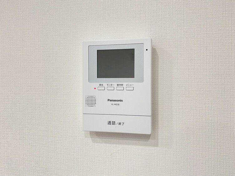 設備 誰が来てもわかる様にモニター付きインターホンを設置。