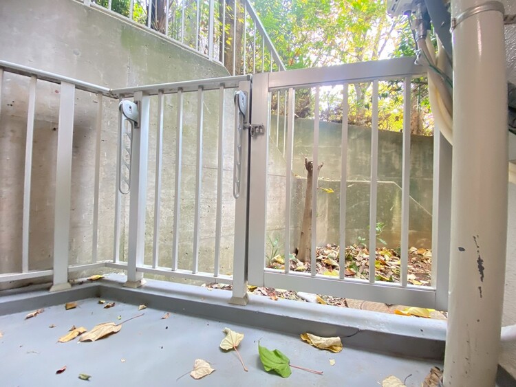 バルコニー 朝の澄んだ空気や、夕方に吹く清々しい風を感じられるバルコニー。