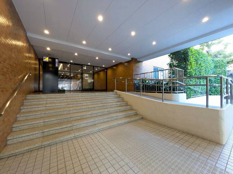 その他 上質感漂う玄関アプローチです。