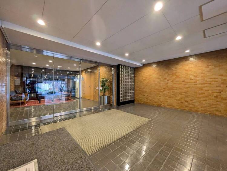 その他 館内は静寂な中が保たれており、管理が行き届いている印象を受けました。