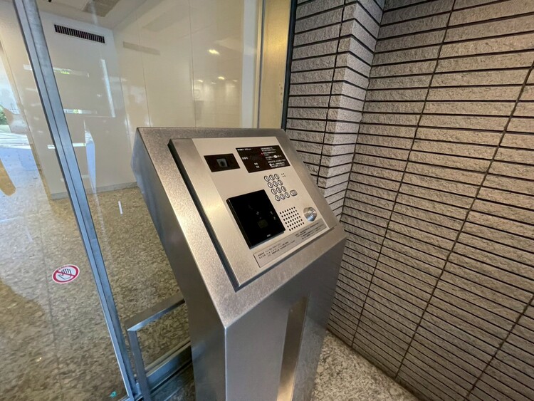 その他 誰が来てもわかる様にモニター付きインターホンを設置。