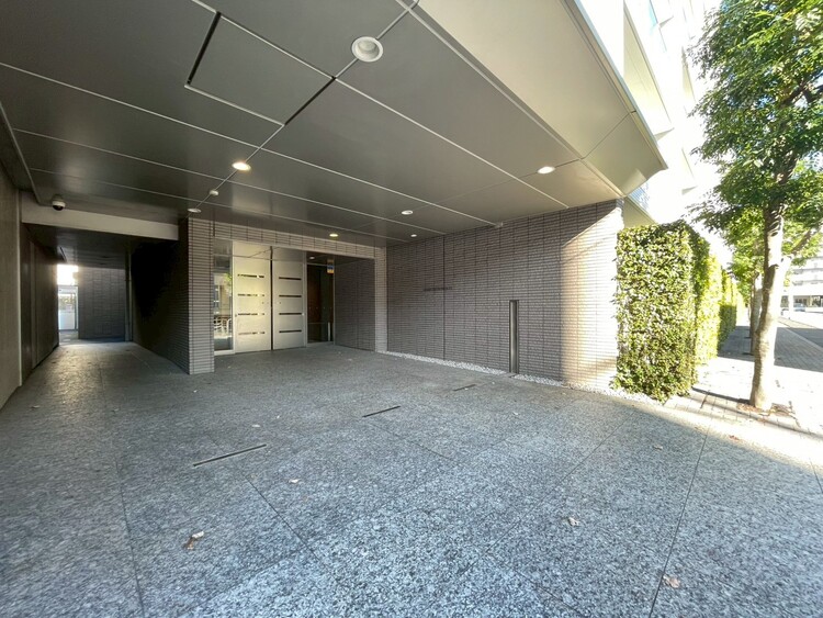 その他 上質感漂う玄関アプローチです。