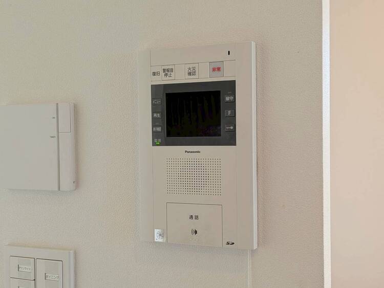その他 誰が来てもわかる様にモニター付きインターホンを設置。