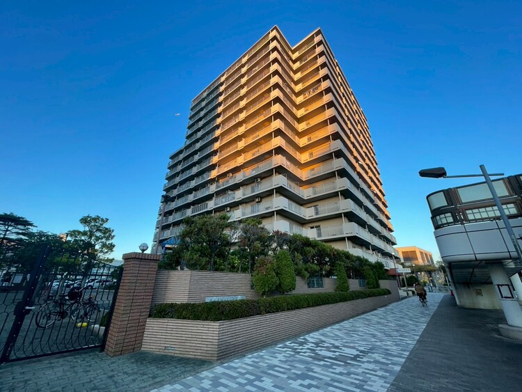 その他 飽きのこないシンプルモダンな外観です。