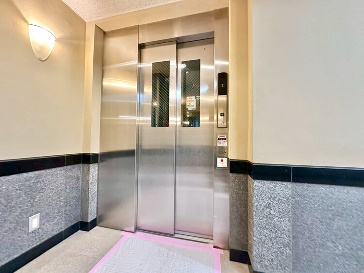 その他 エレベーター完備のため荷物が多くなっても安心。