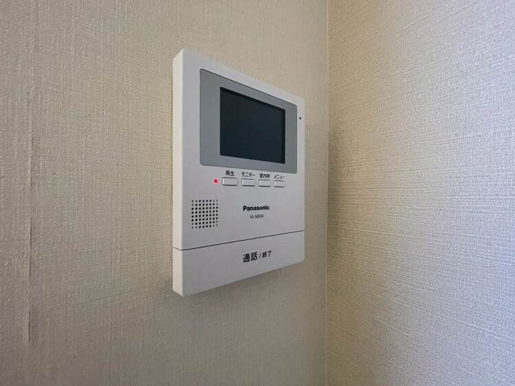 その他 誰が来てもわかる様にモニター付きインターホンを設置。