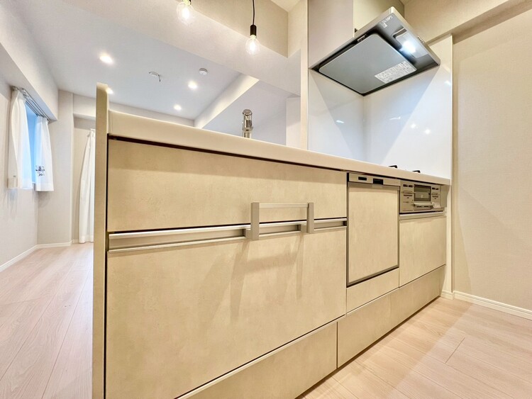 その他 開放感のあるキッチンスペース。調理をしながら、会話も弾みそうですね。