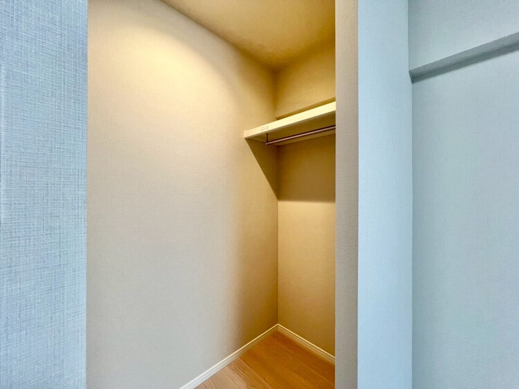 その他 収納スペースが付いていて、お部屋を広く使っていただけます。