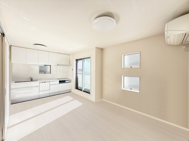 その他 通風・採光に優れ、心地よい光と風が溢れています。