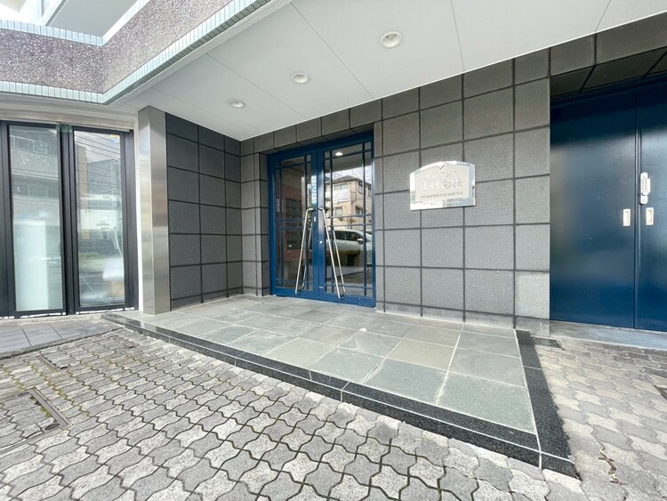 その他 上質感漂う玄関アプローチです。