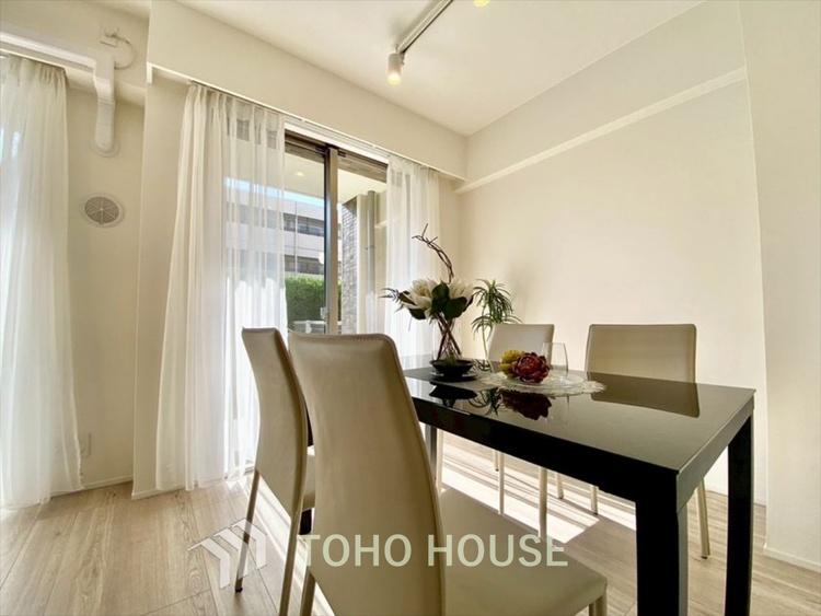 内装 【LIVING】◆Sunshine◆光が燦々と入り、いるだけで気持ちいい。「開放的でゆとりあるお部屋です。」