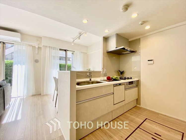 内装 【LIVING】◆simple is best◆無駄のない綺麗なつくりのリビングルームであなただけの暮らしを。