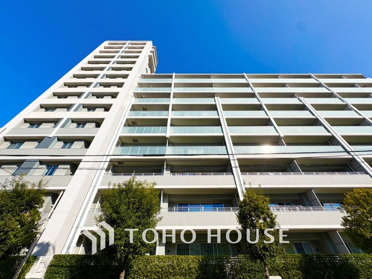 外観 【APPEARANCE】◆眩い◆光が燦々と入り、家族の笑顔を照らす。「いつまでも続いて」と願う夢のような毎日がここにある。