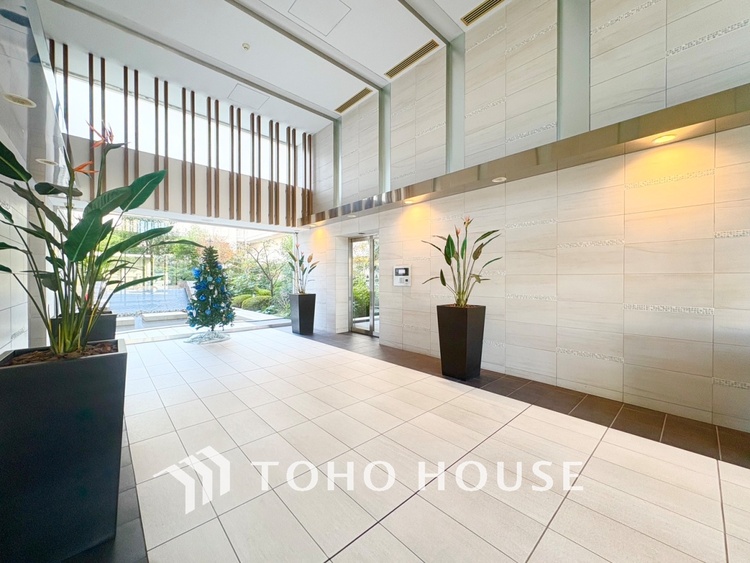 その他 【ENTRANCE】◆そびえ立つ◆我が家のシンボル。遠くの空が赤く染まる夕べが待ち遠しい。