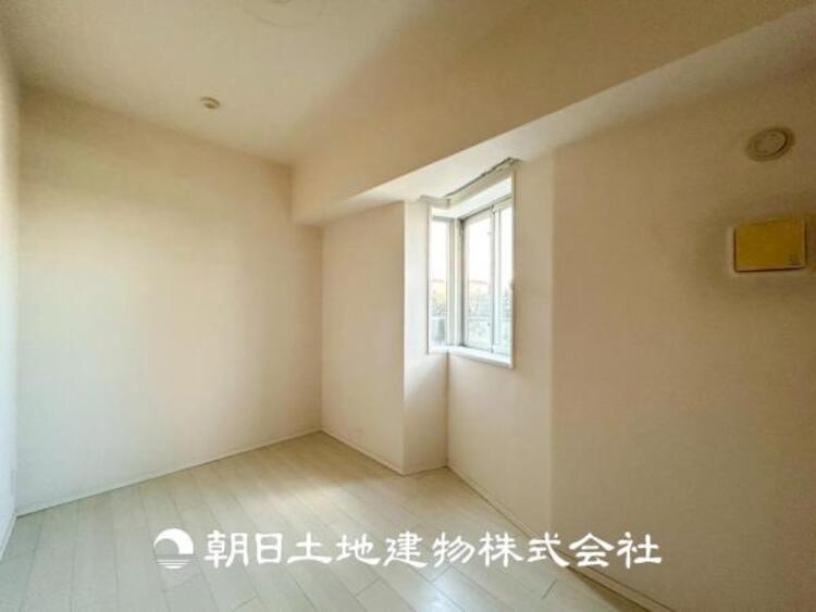 内装 【居室】設計者のセンスが求められる大切な空間だからこそ、落ち着いて過ごせる癒しと寛ぎの空間が欲しい。そんな願いを叶えました。