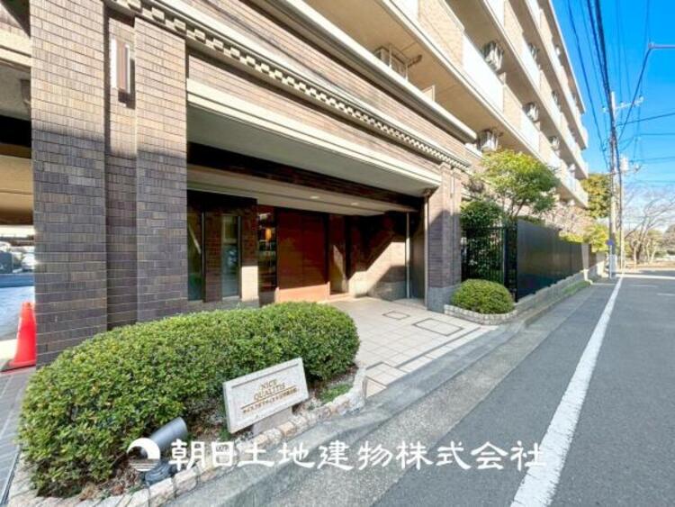 外観 【外観写真】時間のゆとりと空間、暖かな陽光がもたらす光と風を独占してください。