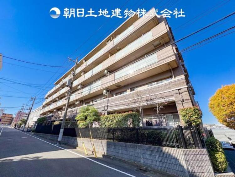 外観 中を見たい方は、居住中ですので前もってのご連絡をお待ちしております。