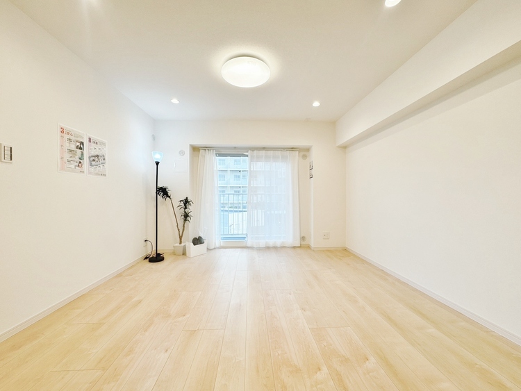 居間 快適に過ごす毎日を求めて、暮らしの中でご自身の「マイホーム」に創り上げてください。