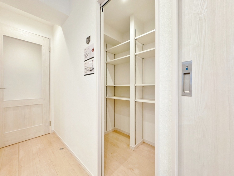 収納 居室にはクローゼットがあり、荷物もスッキリ収納して快適にお過ごしいただけます。