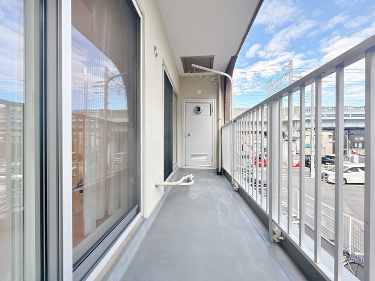 バルコニー 暮らしの中で、光と風を演出してくれるバルコニー。