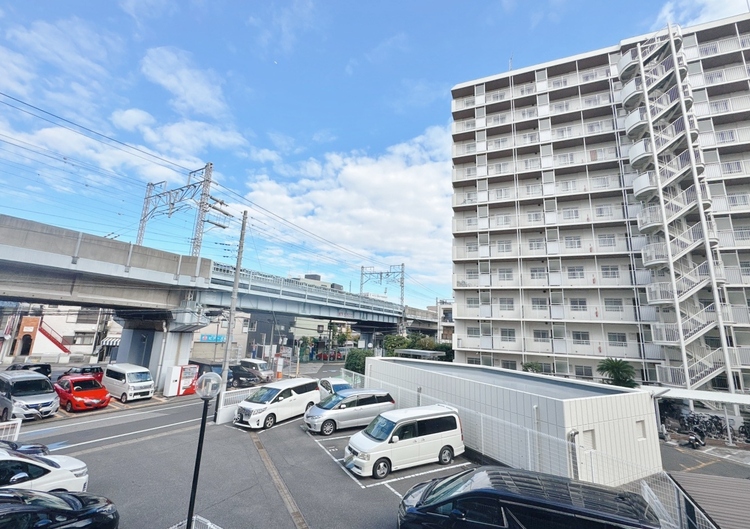 バルコニー 頬をなでる、優しい風を感じることが出来ます。