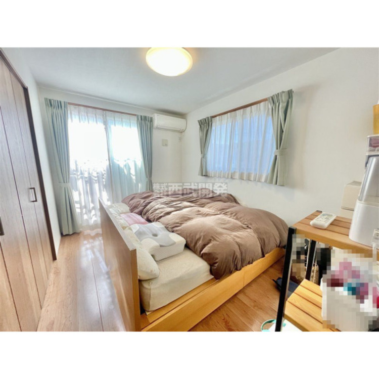 内装 穏やかな日差しと心地よい風が吹き抜ける窓配置