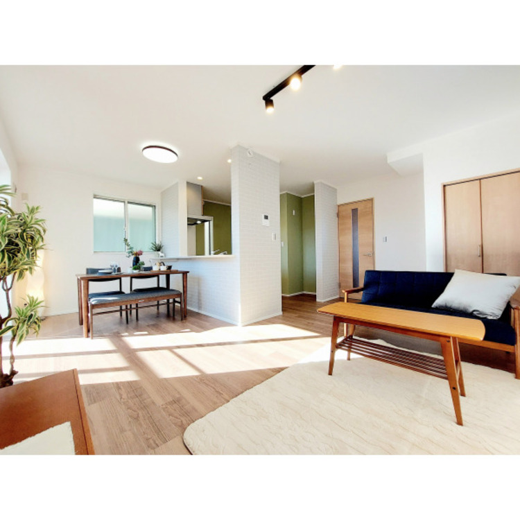 居間 令和7年11月28日撮影