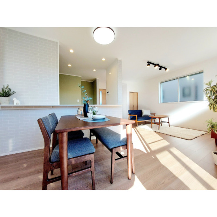 居間 令和7年11月28日撮影