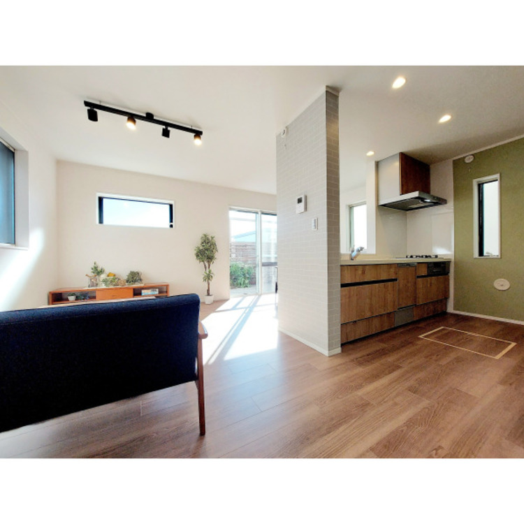 居間 令和7年11月28日撮影