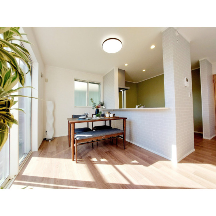 居間 令和7年11月28日撮影