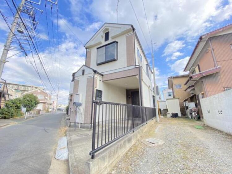 外観 街に溶けこみ美しい景観を生み出すこの邸宅は採光や風通しまで考え抜いて造りあげました。