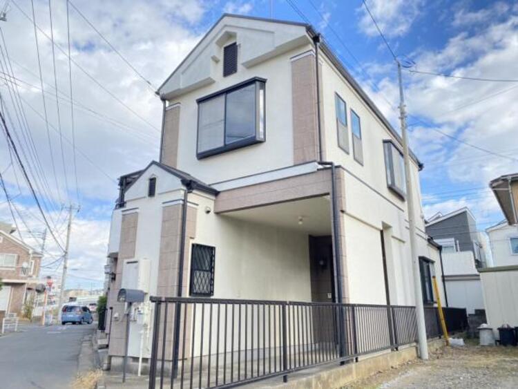 外観 この場所だからこそ叶えられる開放感、「陽光を取り入れた住宅」です。是非現地でご体感下さいませ。