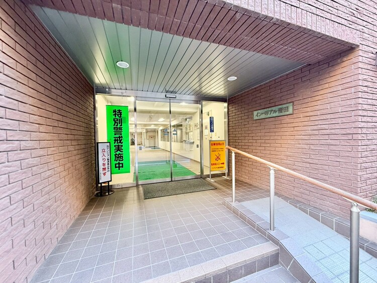 その他 上質感漂う玄関アプローチです。