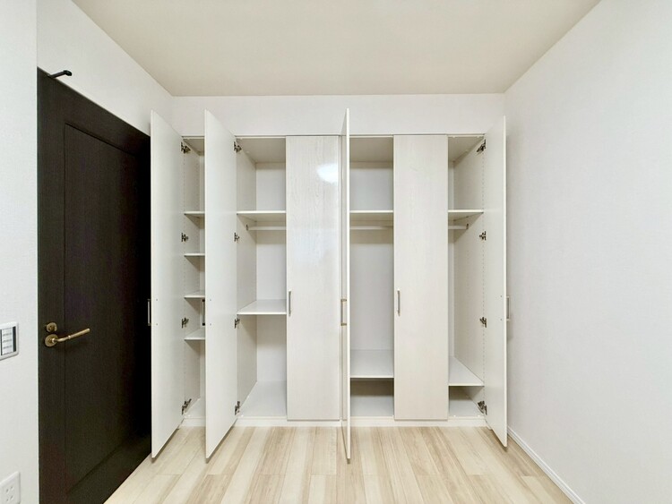 その他 収納スペースが付いていて、お部屋を広く使っていただけます。