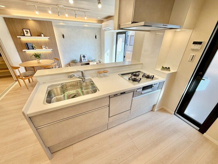 その他 使いやすくスタイリッシュなキッチン空間になっております。