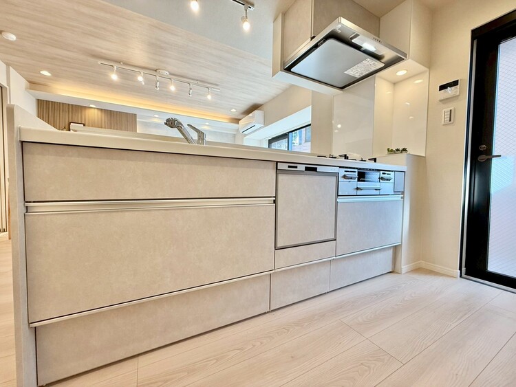 その他 開放感のあるキッチンスペース。調理をしながら、会話も弾みそうですね。