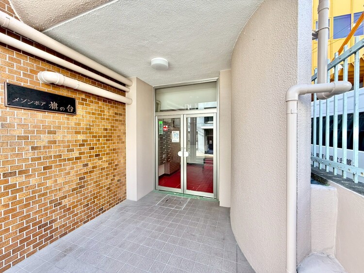 その他 上質感漂う玄関アプローチです。