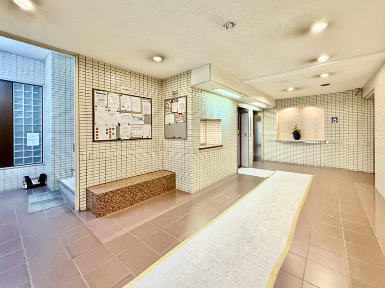 その他 館内は静寂な中が保たれており、管理が行き届いている印象を受けました。