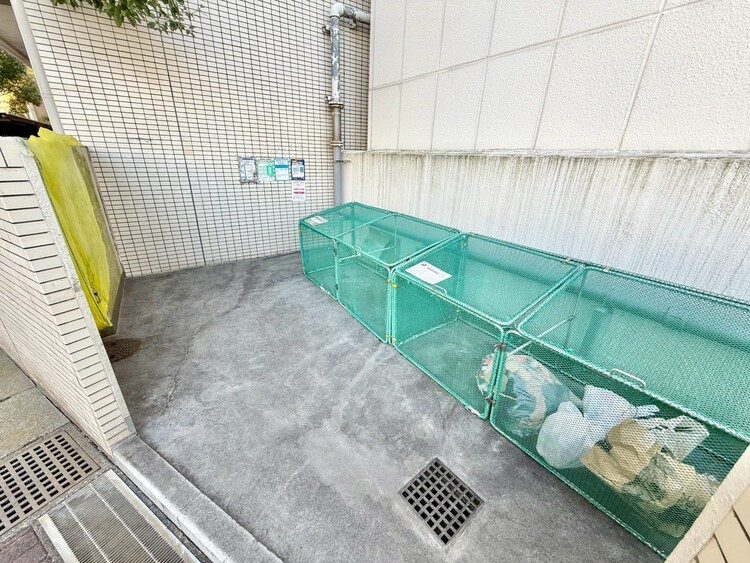 その他 ゴミ置場。綺麗に管理されております。