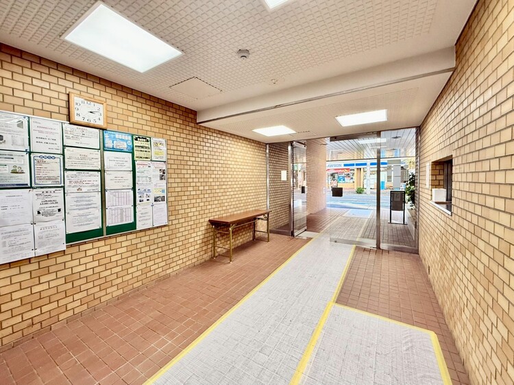 その他 館内は静寂な中が保たれており、管理が行き届いている印象を受けました。